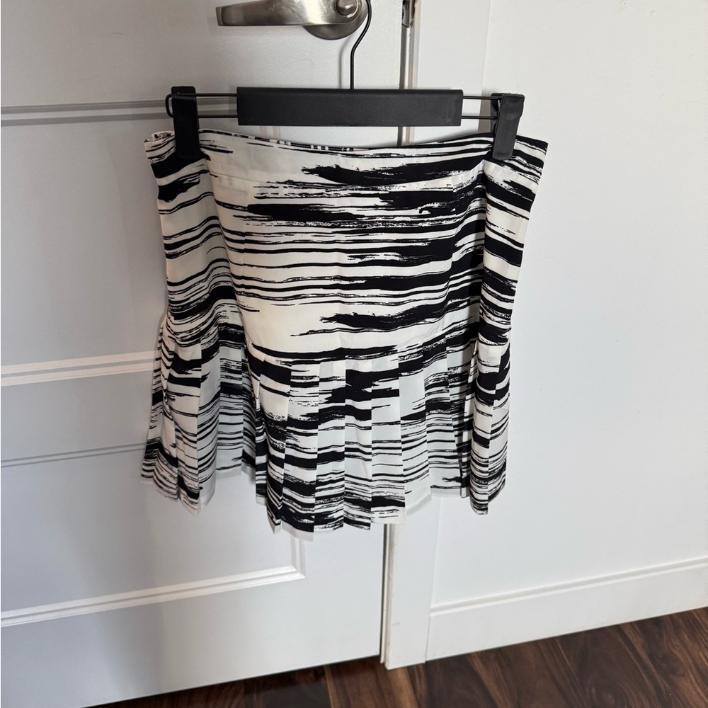 Banana Republic Monochrome A-Line Skirt
